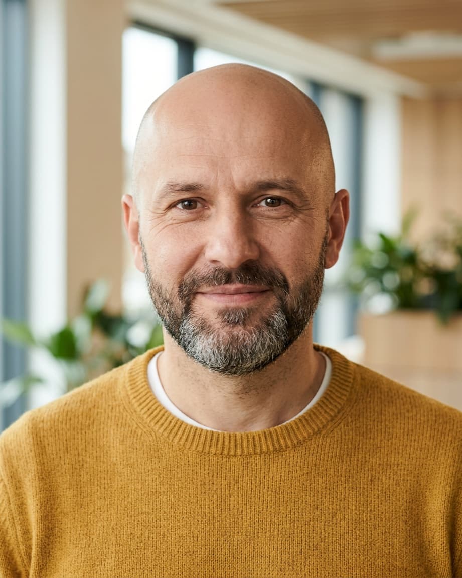 Kamil, asystent na miarę. Postać wygenerowana przez AI